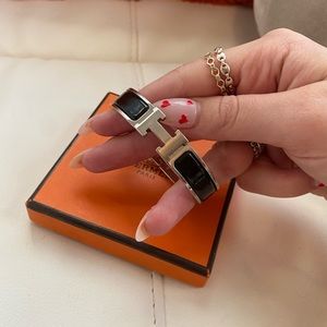 Black and silver Hermès clic bracelet